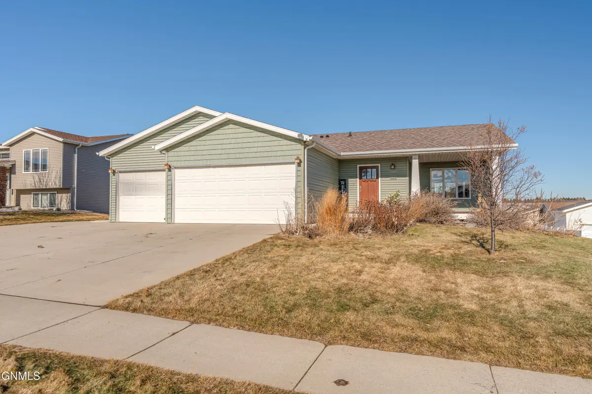 4424 Chamberlain Drive, Bismarck, ND 58503 - Image #1