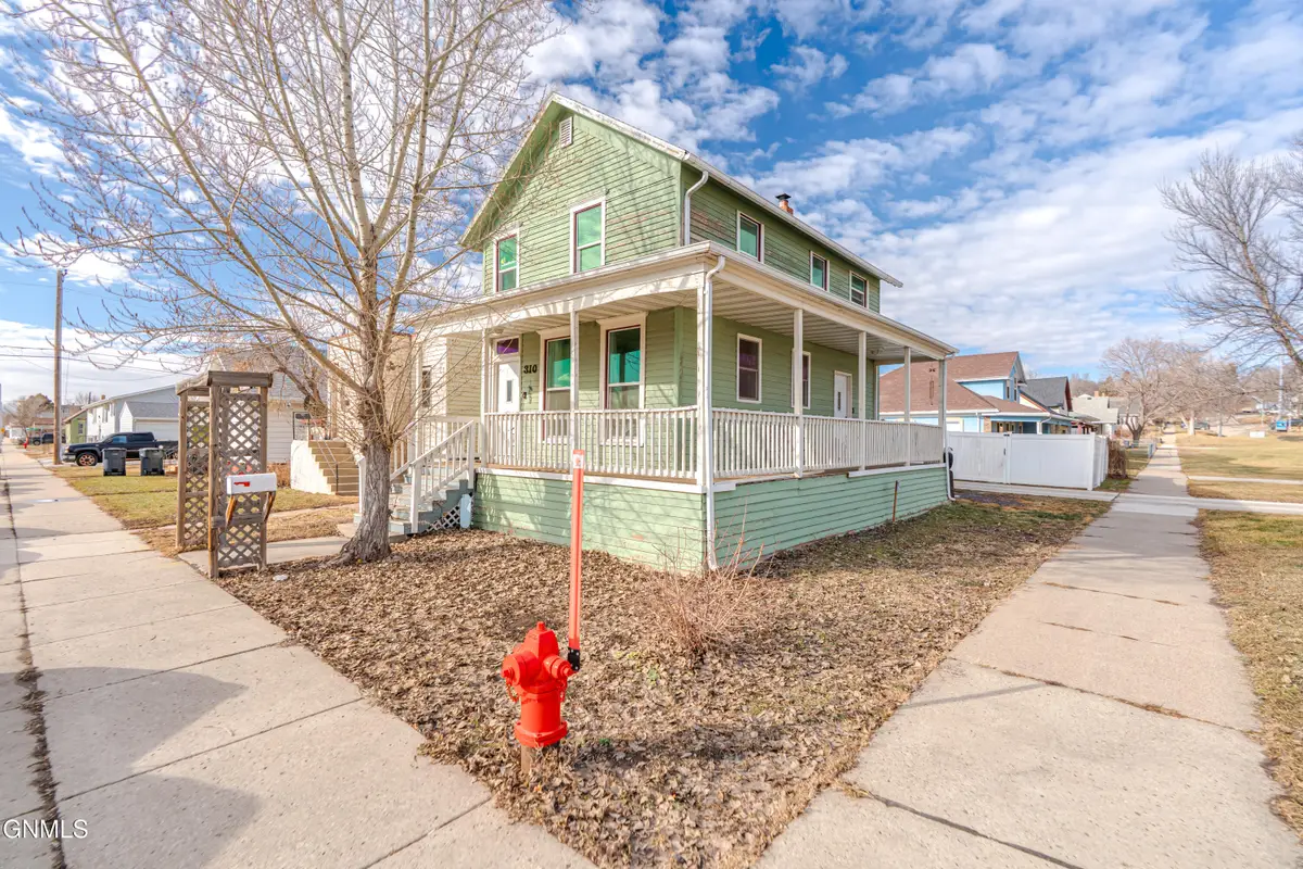 310 1st Street Ne, Mandan, ND 58554 - #1