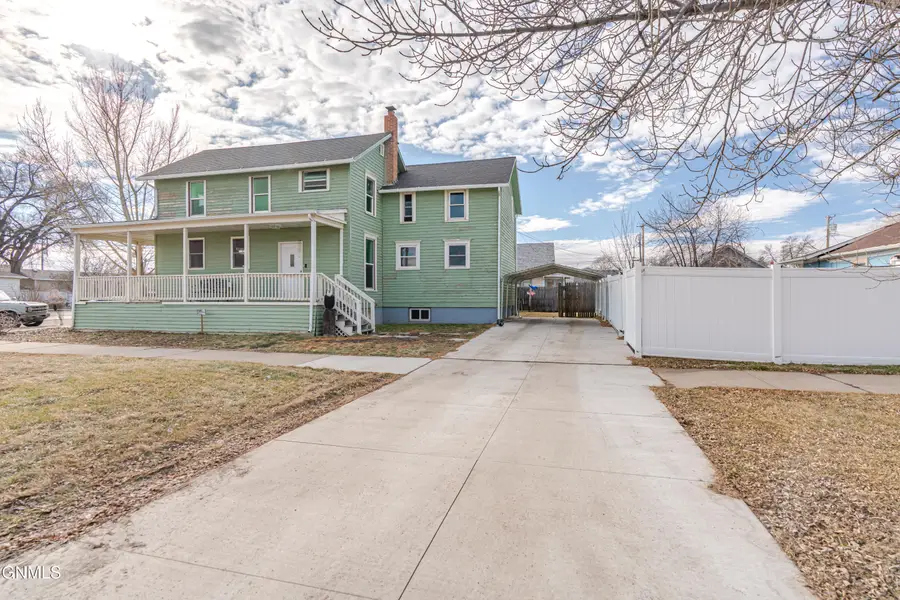 310 1st Street Ne, Mandan, ND 58554 - #2