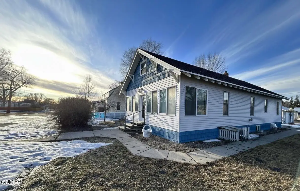 404 Mckinley Avenue, Underwood, ND 58576 - #1