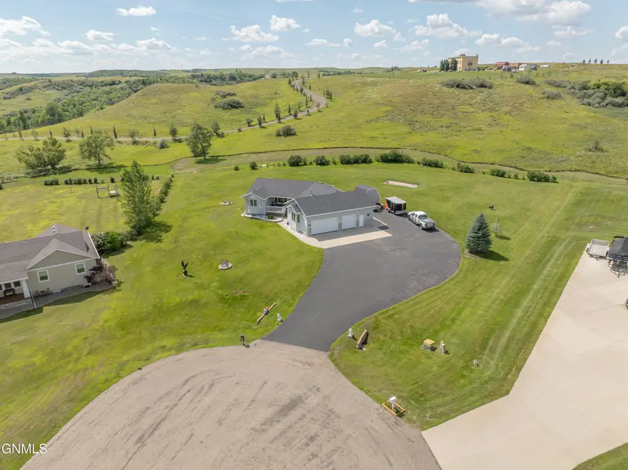 4221 Dream Catcher Place S, Mandan, ND 58554 - #3