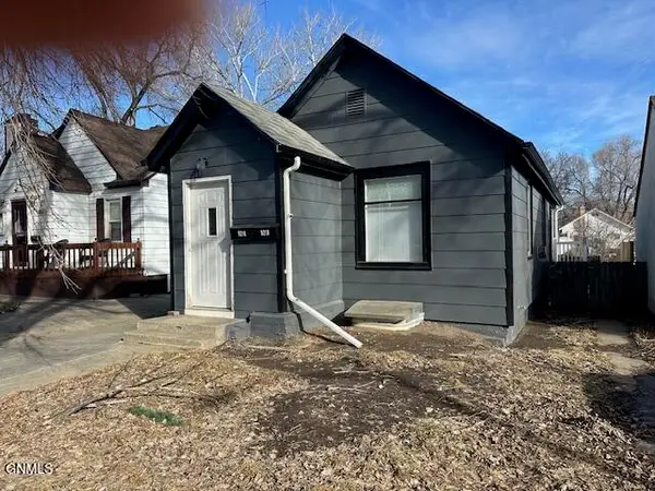 921 N 9th Street, Bismarck, ND 58501