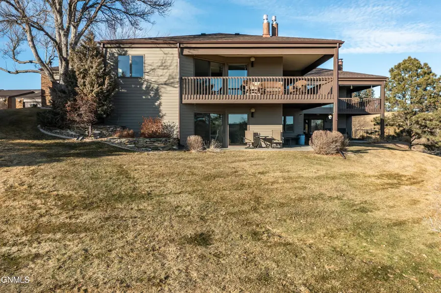 118 Fairway Court, Bismarck, ND 58503 - #3