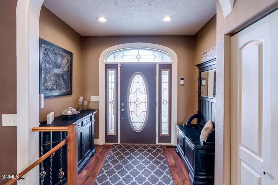 4200 Valley Drive E, Bismarck, ND 58503 - #2