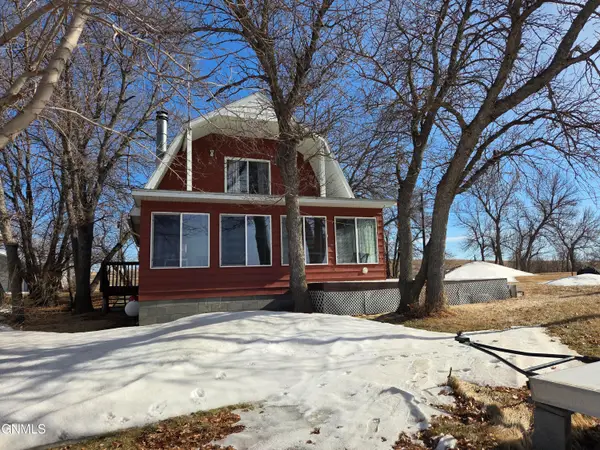 7162 Cabin Avenue, Beaver Lake, ND 58561