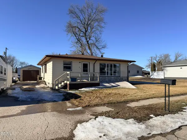 14 4th Street S, Wishek, ND 58495