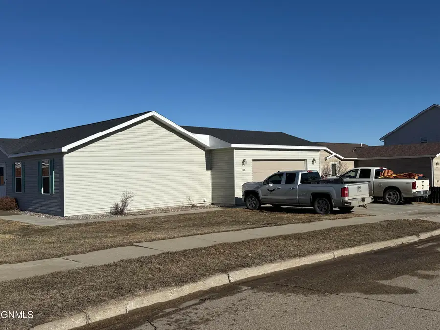 2308 28th Street W, Williston, ND 58801 - #2