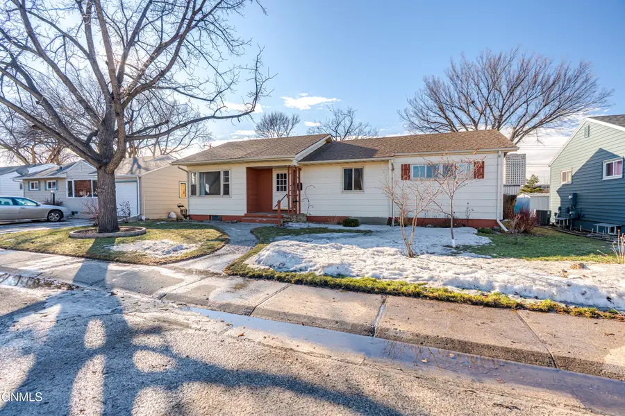 1312 11th Street, Bismarck, ND 58501 - #2