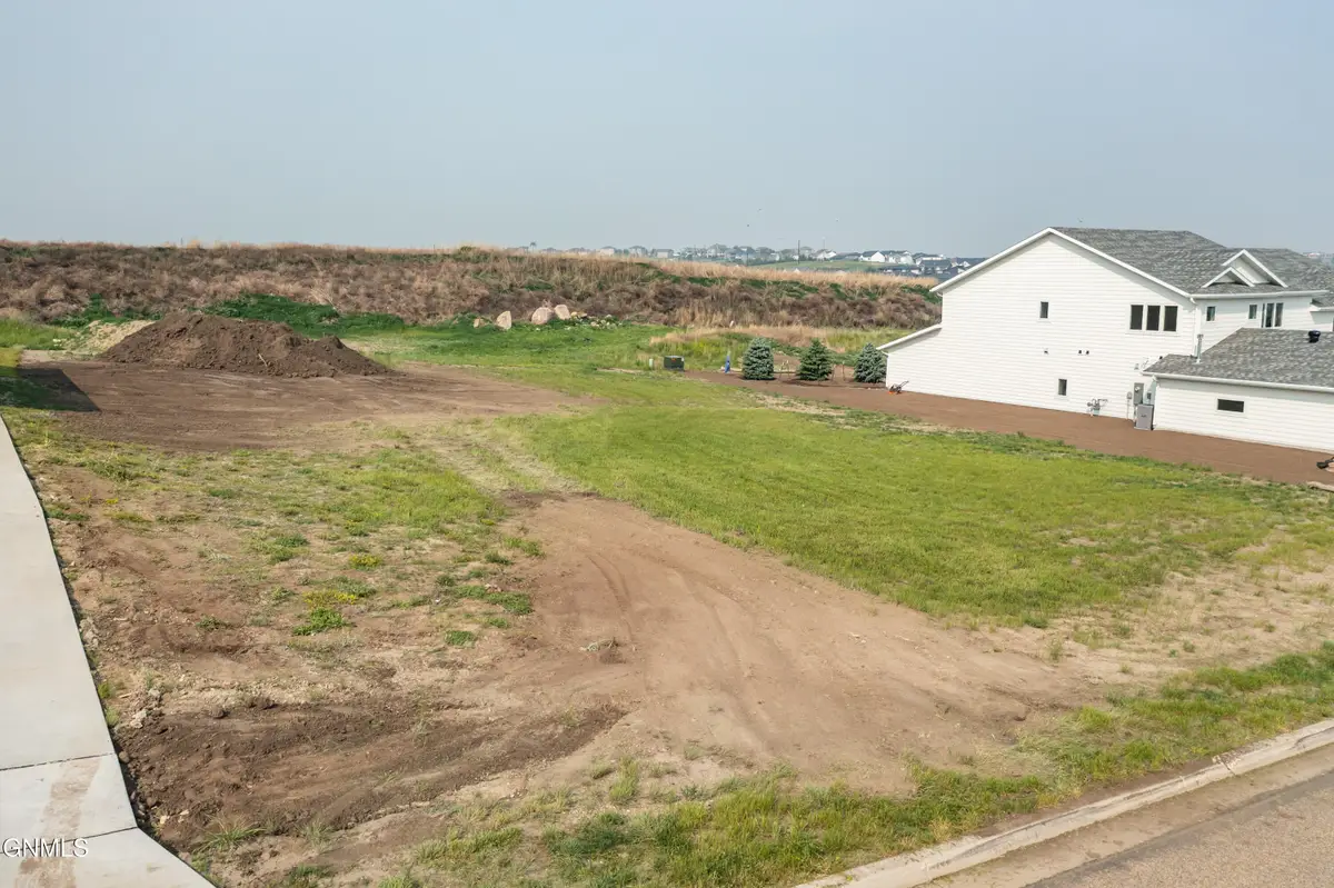 2012/2016 Prairie Hawk Drive, Bismarck, ND 58503 - #1