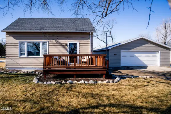 504 3rd Avenue N, Wimbledon, ND 58492
