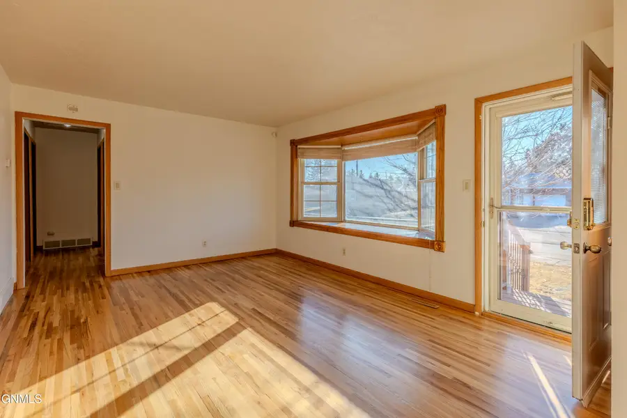 1804 Linda Drive Nw, Mandan, ND 58554 - #3