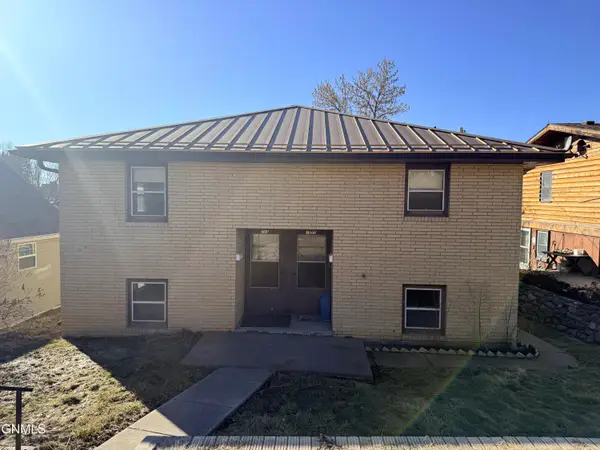 709 Collins Avenue, Mandan, ND 58554