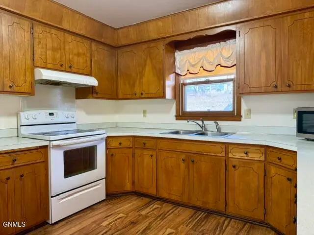 709 Collins Avenue, Mandan, ND 58554 - #2