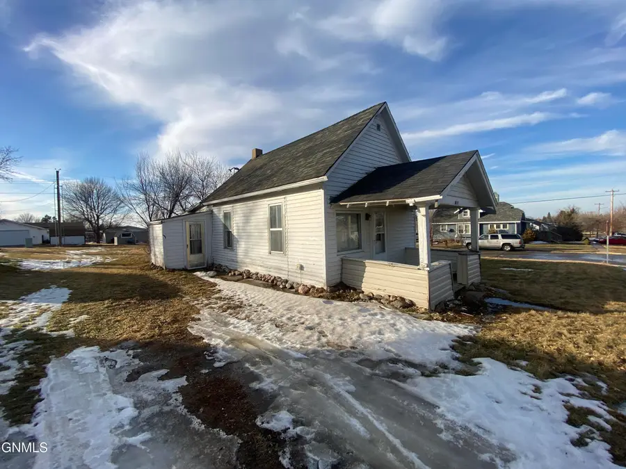 300 5th Street S, New Salem, ND 58563 - #2