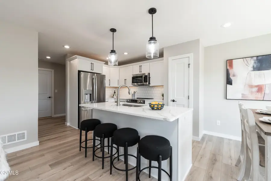 1710 Heart Rdg Lp Se, Mandan, ND 58554 - #3