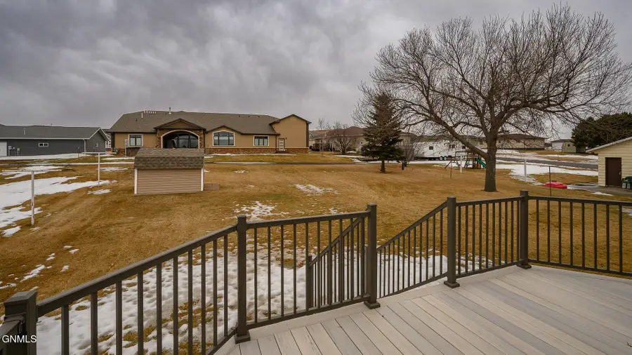 411 6th Street Ne, Linton, ND 58552 - #3