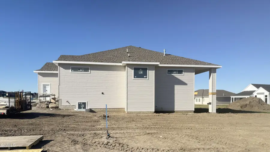 2722 Frisco Way, Bismarck, ND 58503 - #2