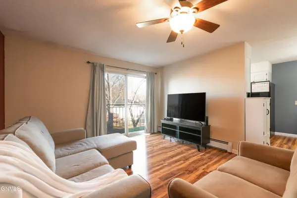 2105 Kavaney Drive N #1, Bismarck, ND 58501