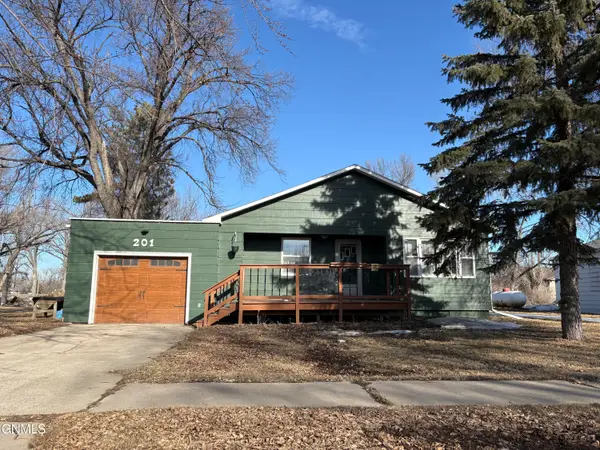 201 7th Street N, Ellendale, ND 58436