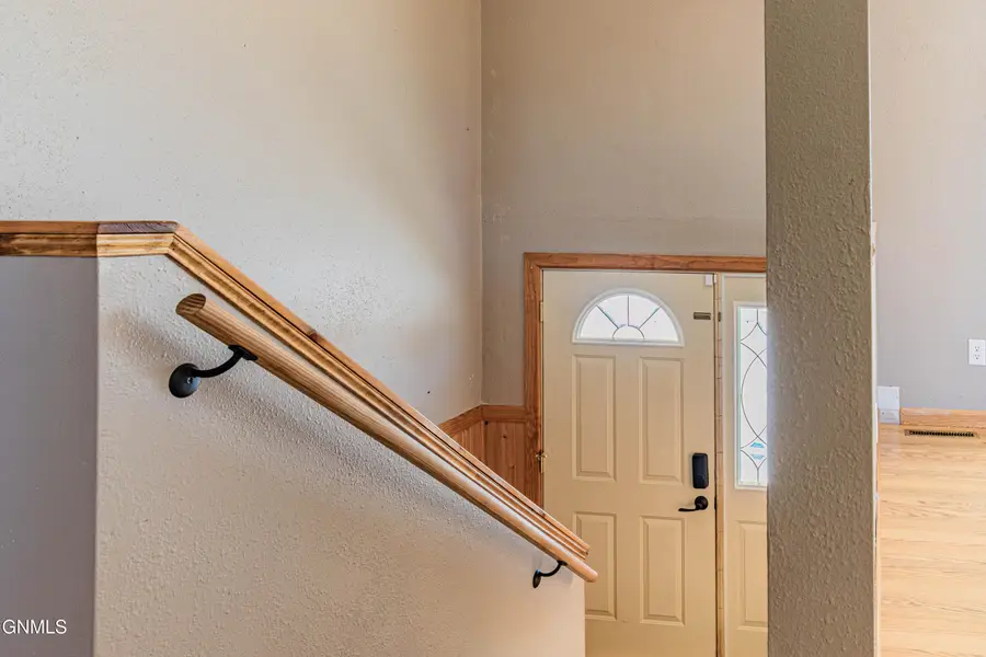 220 Crown Butte Drive, Mandan, ND 58554 - #2