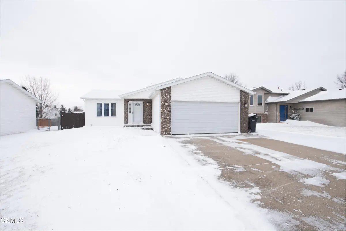 2708 Yorktown Drive, Bismarck, ND 58503 - #1