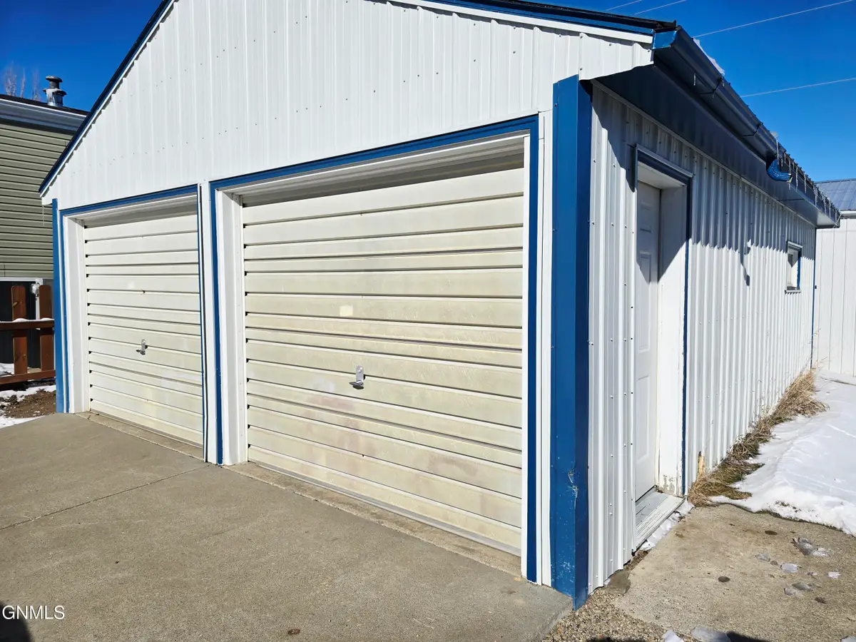 1100 11th Street Se, Mandan, ND 58554 - #1