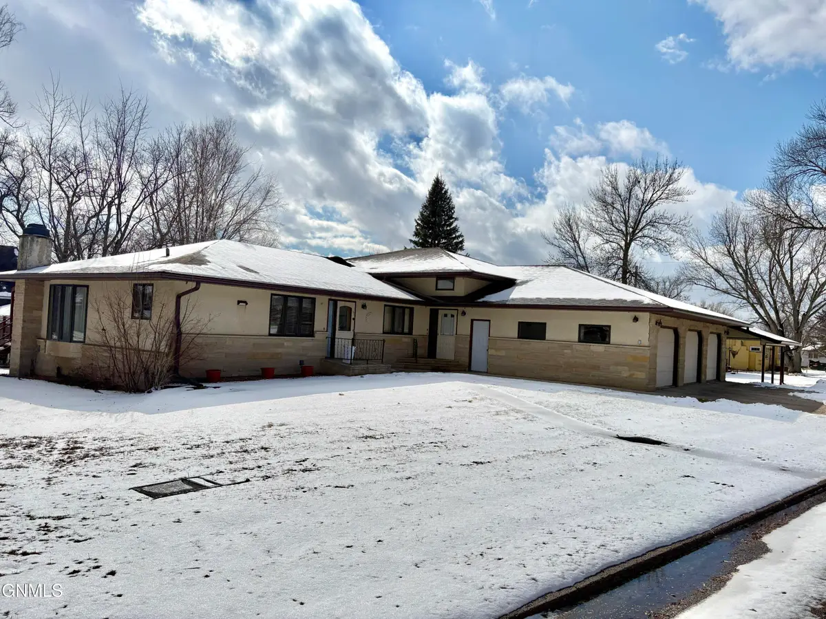 21 6th Avenue Nw #C, Lamoure, ND 58458 - #1