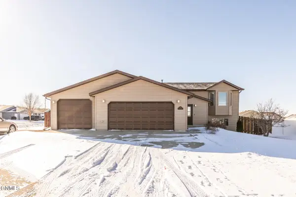 11 Humbert Drive, Lincoln, ND 58504