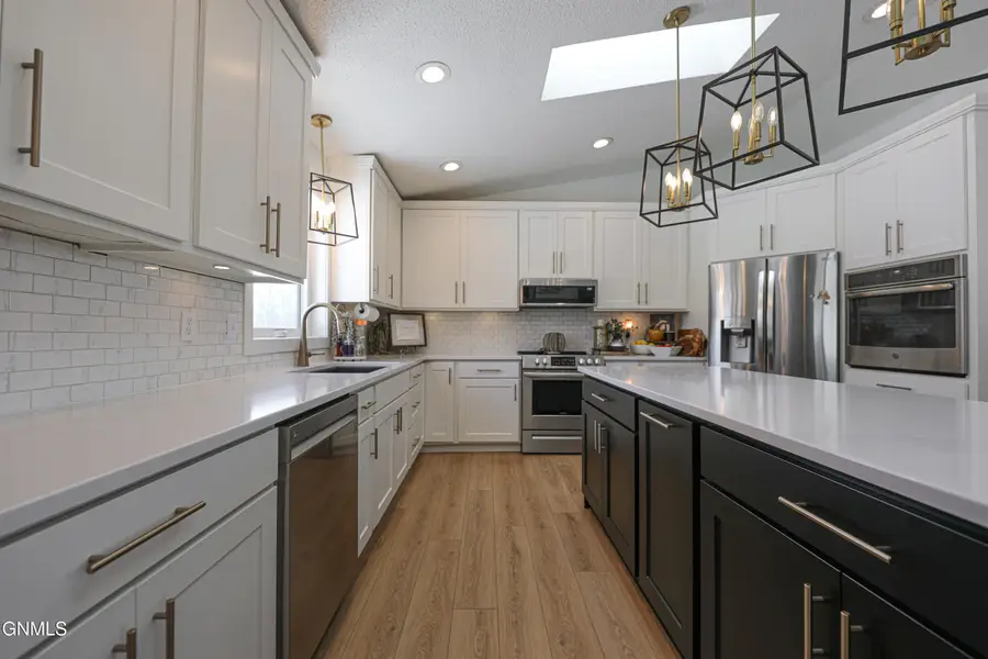 919 Bristol Drive W, Bismarck, ND 58501 - #3