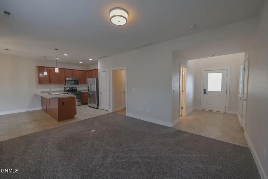 2807 28th Street W, Williston, ND 58801 - #2