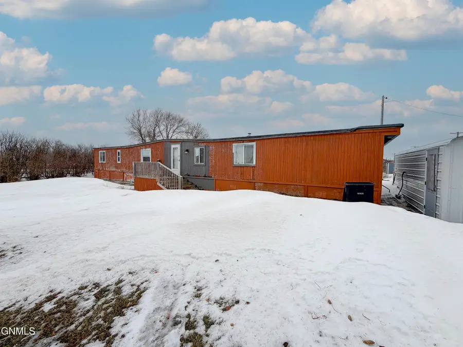 115 Dakota Street S, Tioga, ND 58852 - #2