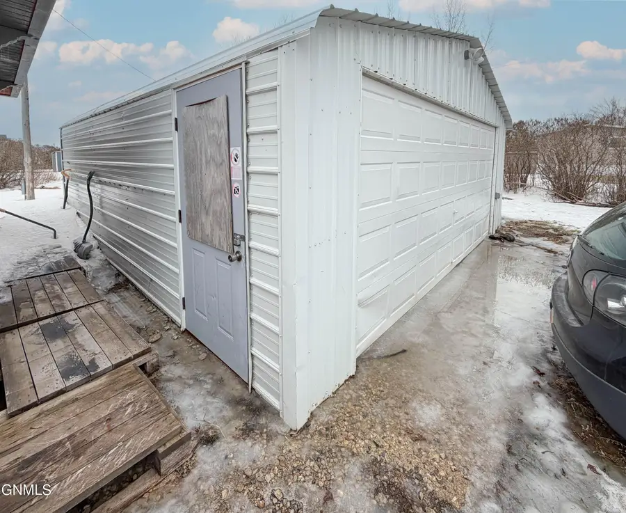 115 Dakota Street S, Tioga, ND 58852 - #3