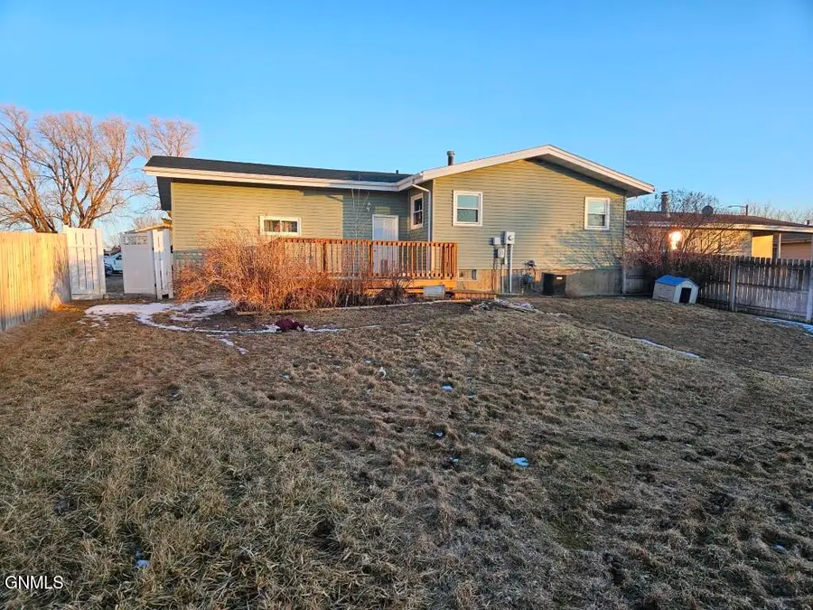 891 Dell Avenue, Dickinson, ND 58601 - #2
