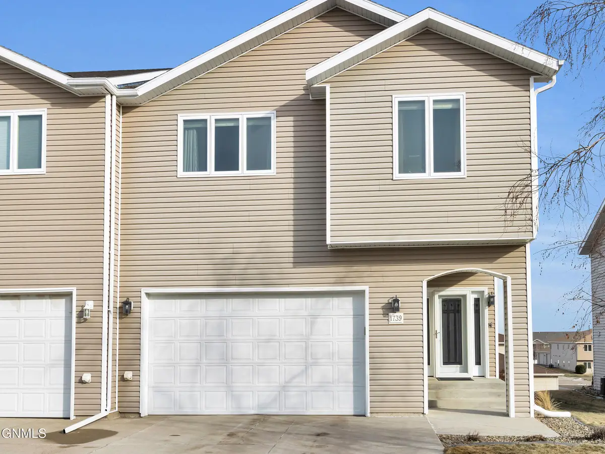 1739 Calgary Loop, Bismarck, ND 58503 - #1