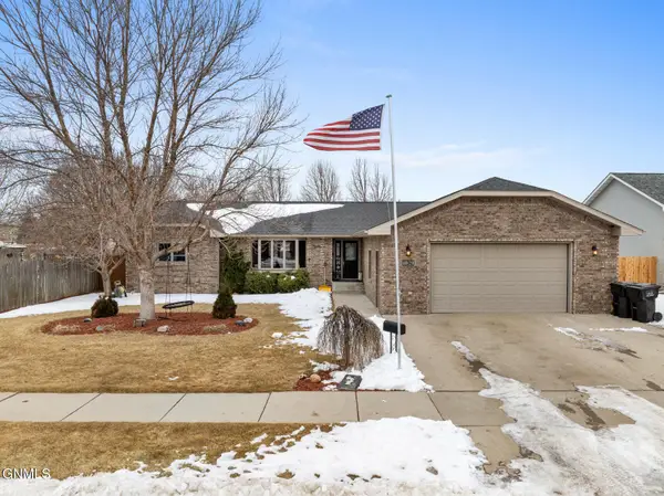 1821 16th Court W, Williston, ND 58801