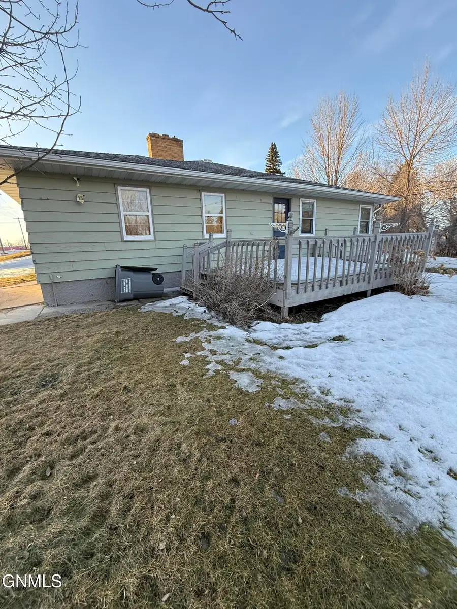 206 Elm Street E, Gackle, ND 58442 - #2