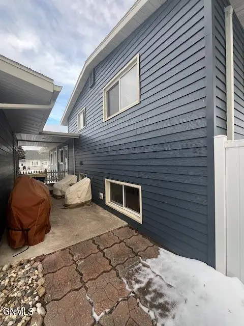 243 14th Avenue Ne, Jamestown, ND 58401 - #2