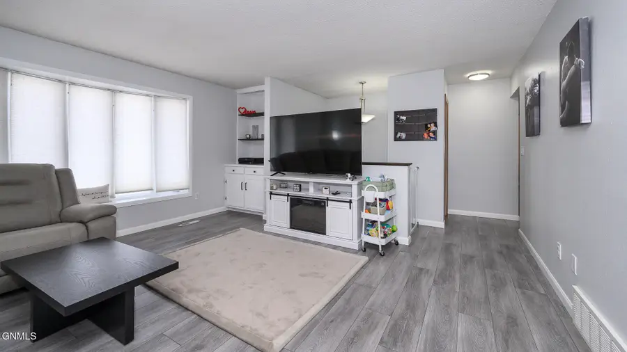 1401 17th Street Se, Mandan, ND 58554 - #2