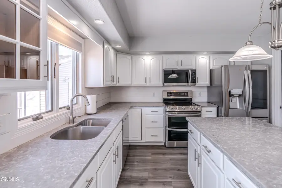 4814 Amberglow Drive, Bismarck, ND 58503 - #2