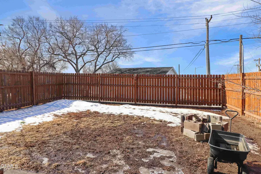 1017 15th Avenue W, Williston, ND 58801 - #3