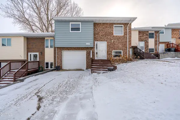 519 Marilyn Drive Nw, Mandan, ND 58554