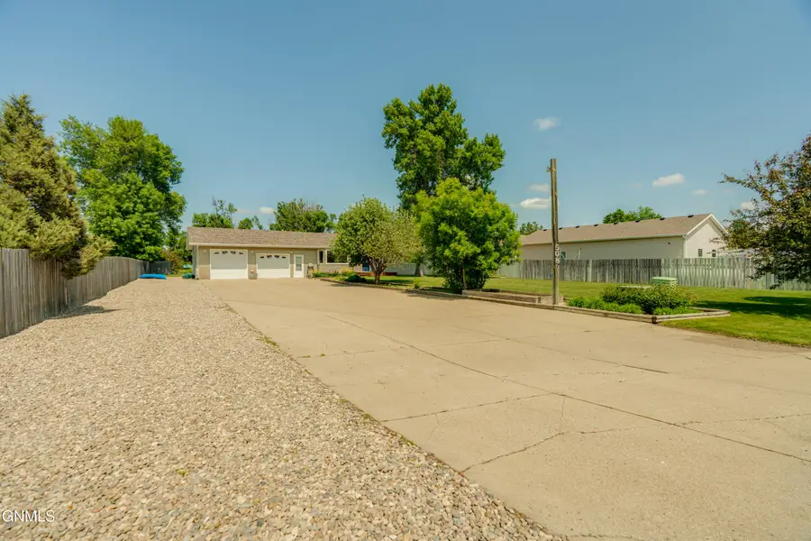 508 Rosie Lane N, Mandan, ND 58554 - #3