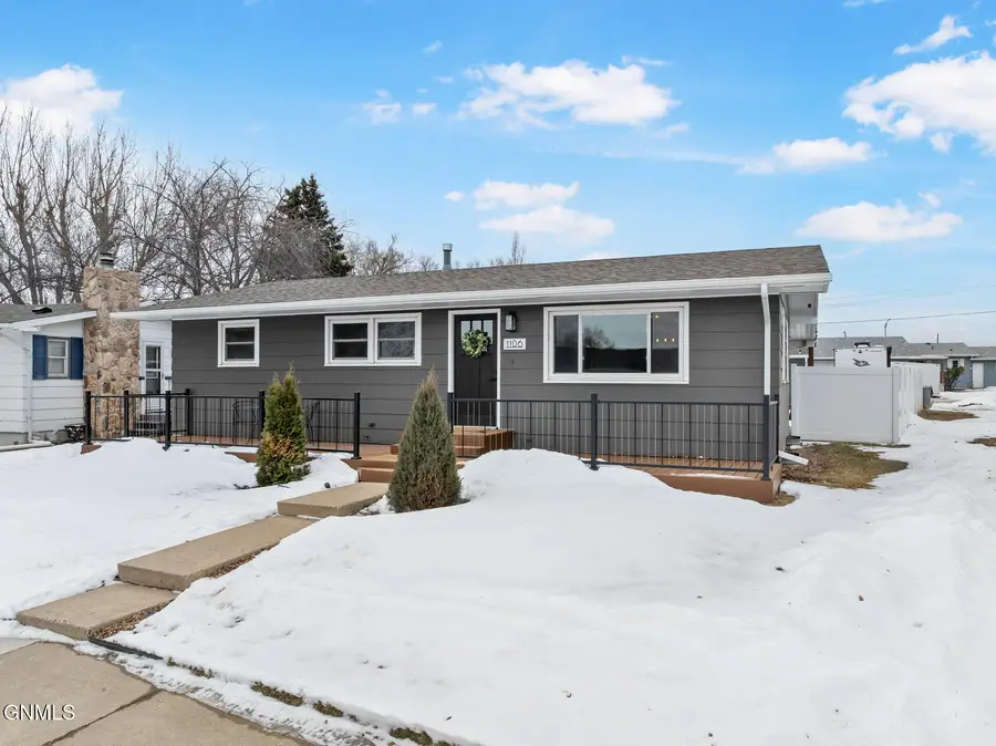 1106 Sioux Street, Williston, ND 58801 - #2
