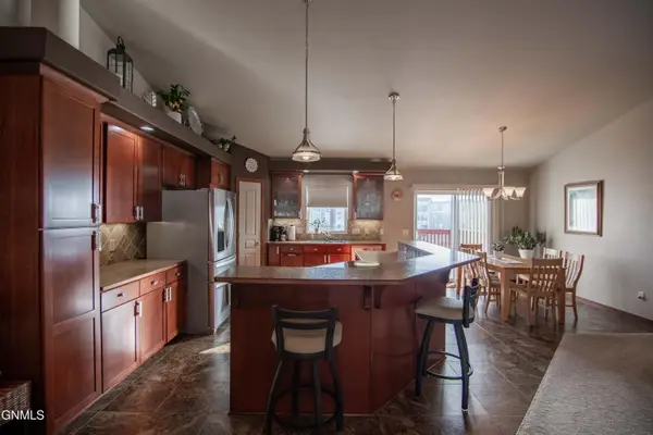 4901 Driftwood Lane, Bismarck, ND 58503