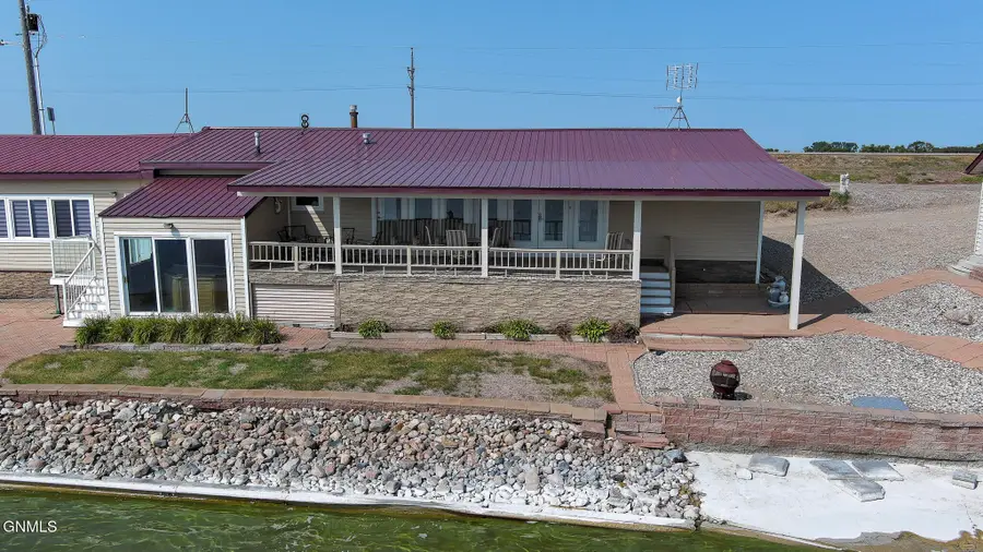 412 Lakeview Lane, Dawson, ND 58428 - #2