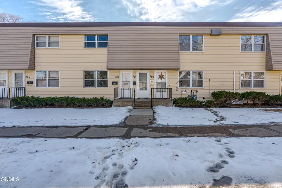 205 East Avenue C, Bismarck, ND 58501 - #2