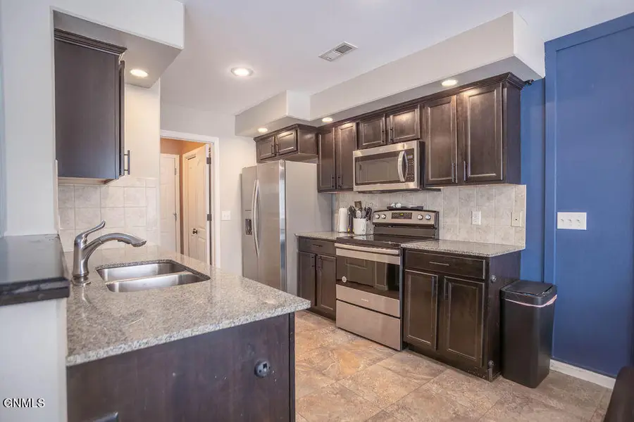 702 Bremner Avenue, Bismarck, ND 58503 - #2