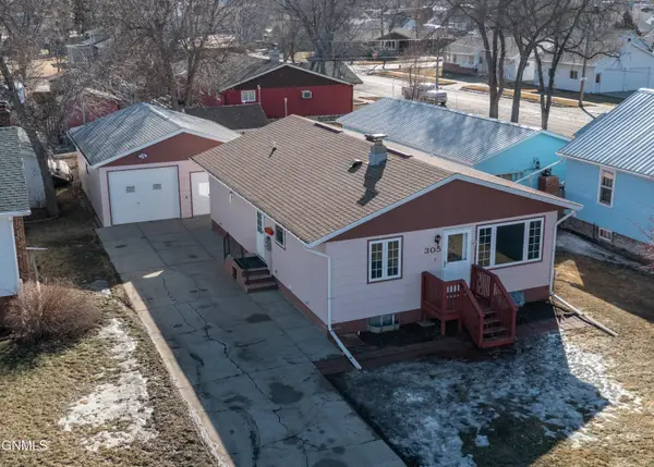 305 5th Street Ne, Hazen, ND 58545