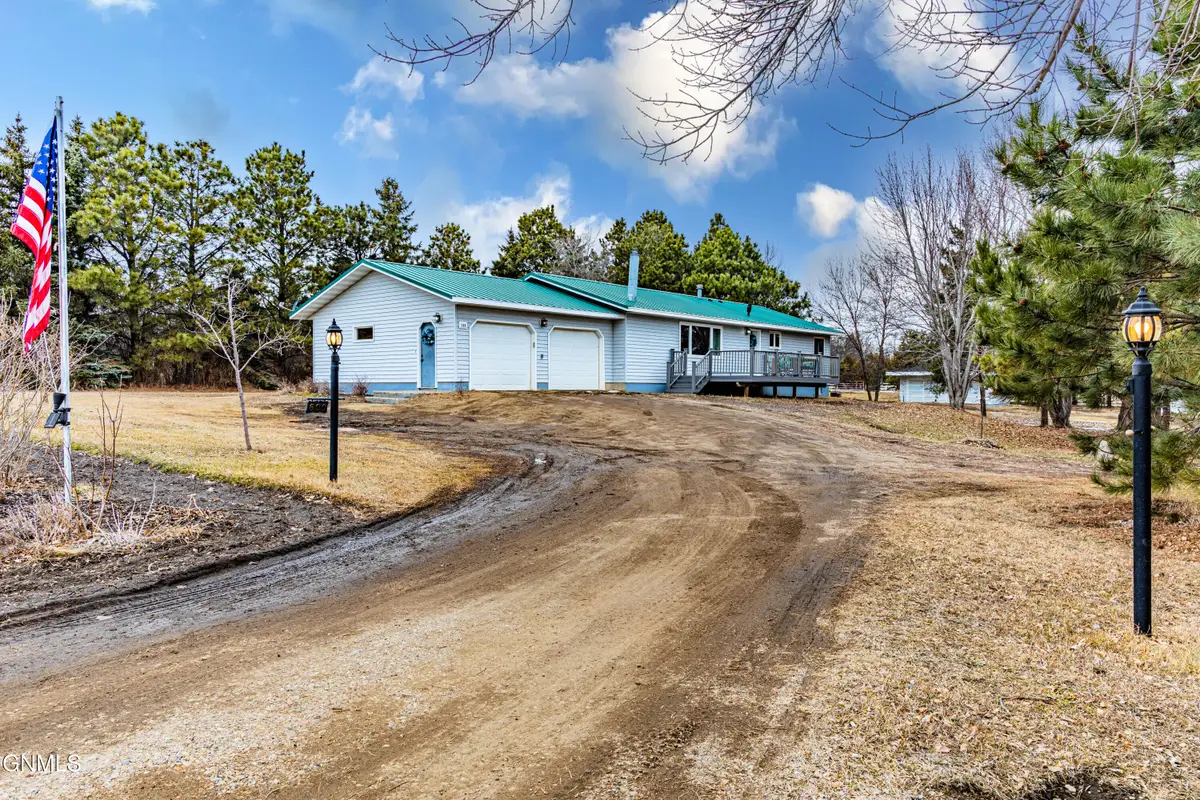 600 79th Avenue Ne, Bismarck, ND 58503 - #1