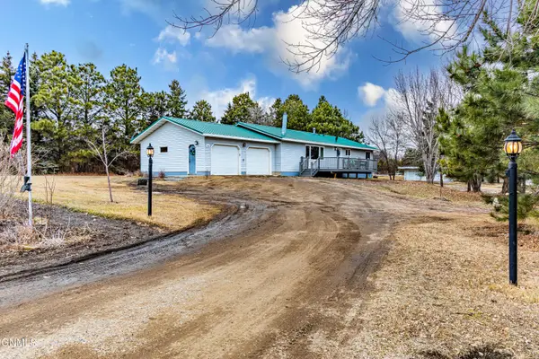 600 79th Avenue Ne, Bismarck, ND 58503